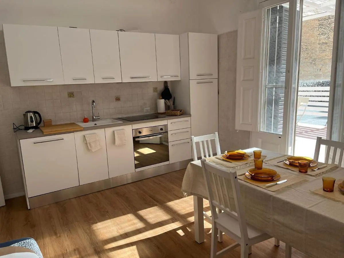 Casa In Centro Con Terrazzo Apartment Bari