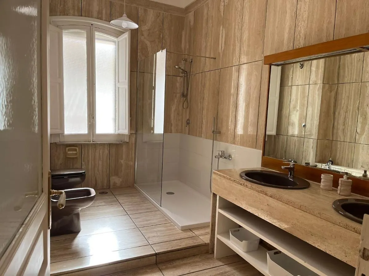 Appartamento Casa In Centro Con Terrazzo Bari