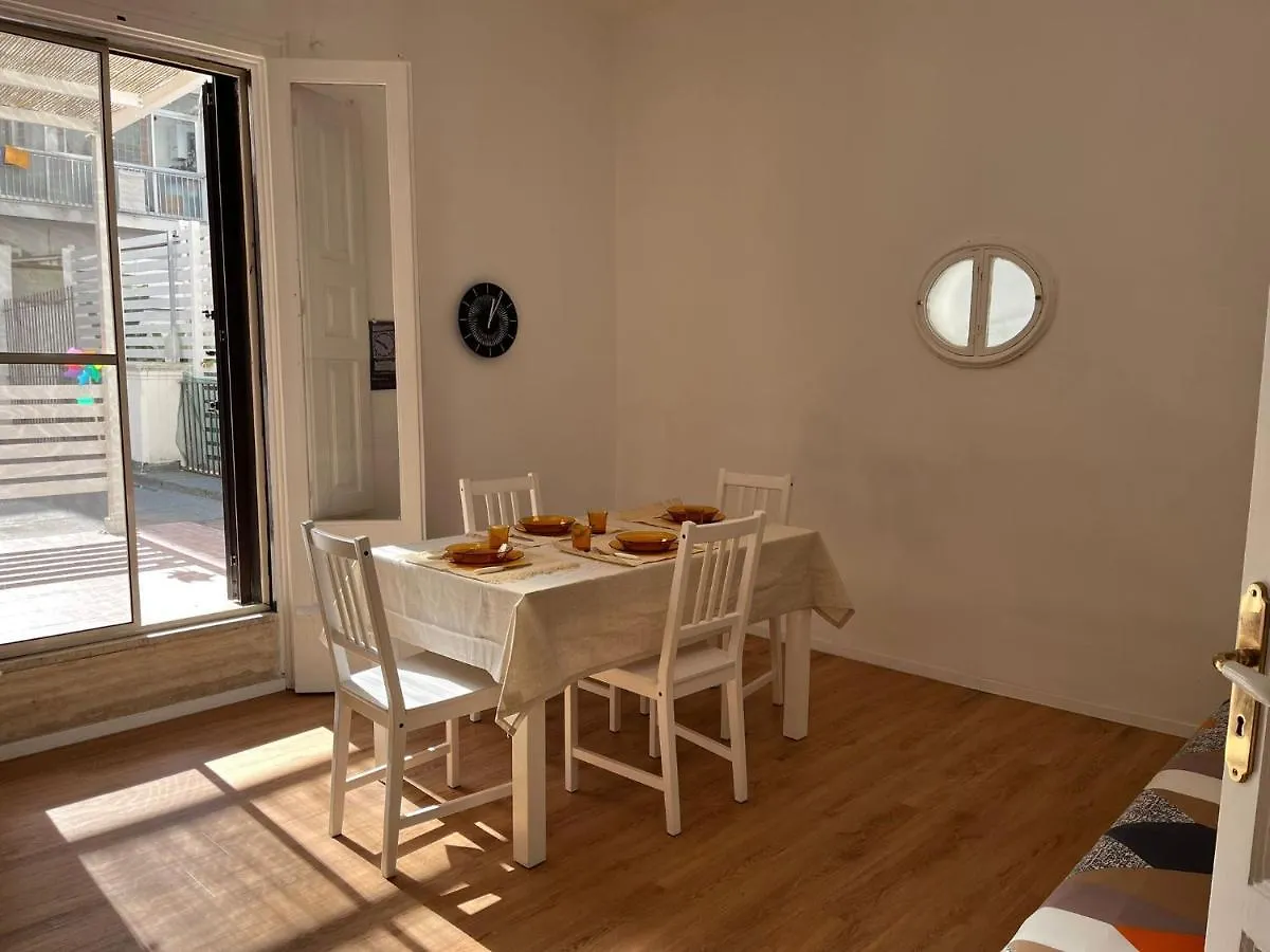 Appartamento Casa In Centro Con Terrazzo Bari 0*,  Italia