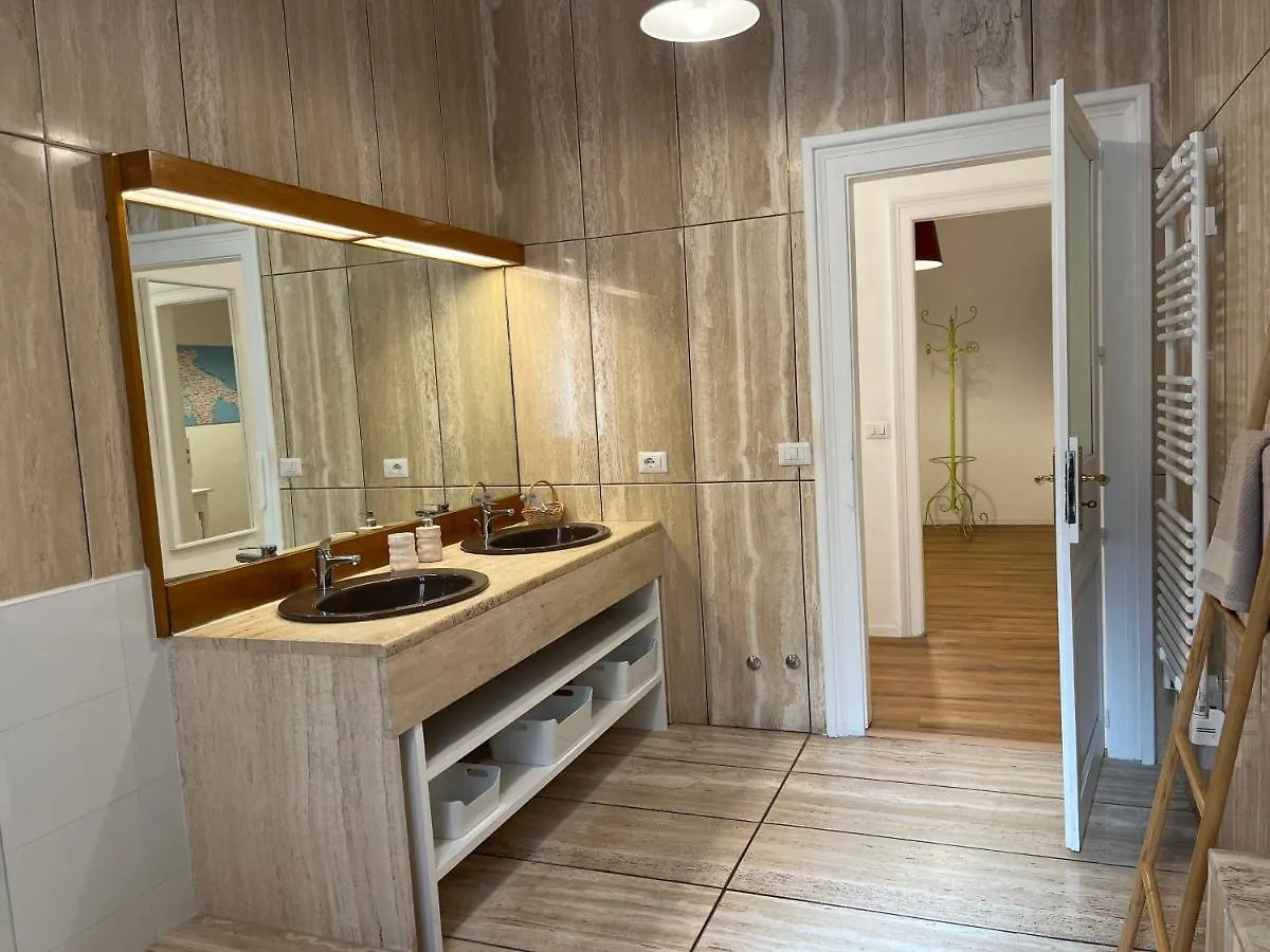 Appartamento Casa In Centro Con Terrazzo Bari 0*,