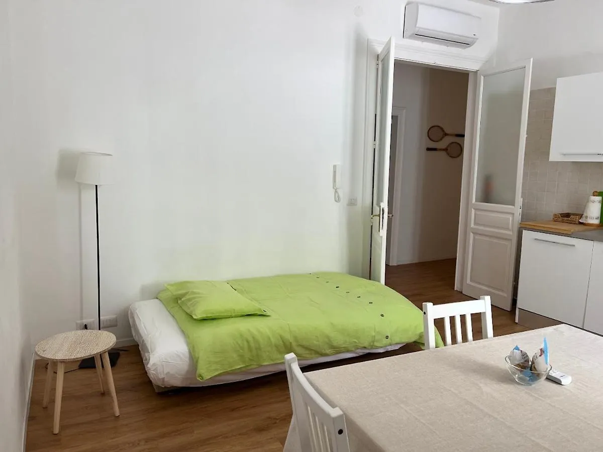 Appartamento Casa In Centro Con Terrazzo Bari Italia